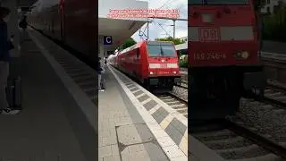 Dostos mit Sandwich Br 146 fahren als RE 3 nach Passau Hbf in M&uuml;nchen-Moosach durch