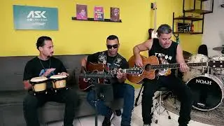 Everybody Wants to rule the world - Acoustic Cover - Triton Rock Band