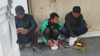 Live..!! silahturahmi para ojol Ngampar di ruko