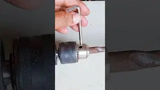 Quick Fix: How to Remove a Stuck Drill Bit - Easy DIY-🔧#shorts