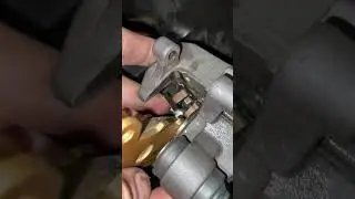 Como trocar a pastilha de freio da CB500F 2024