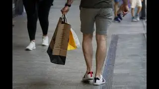 US Retail Sales Rise 0.7% Topping Estimates