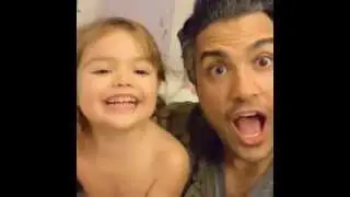 Jaime Camil & su hija Elena Jane The Virgin