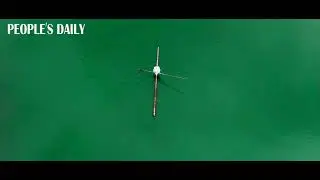 Master of balance art: single-bamboo drifting