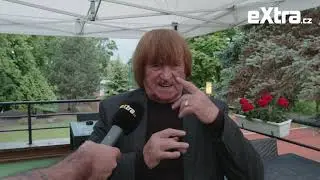 Jakub Vágner chystá nebezpečnou výpravu, doma má přitom čerstvě narozenou dceru. Táta Karel zuří