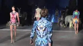 Alexander McQueen - Spring/Summer 2009 (Full HD)
