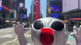 Alien Spotted in Times Square