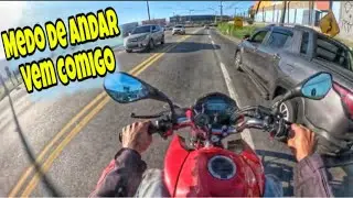 COMO ANDAR DE MOTO NO TRÂNSITO.
