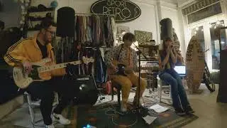 Banana Plague - Too Much (live at Komondors, Budapest)