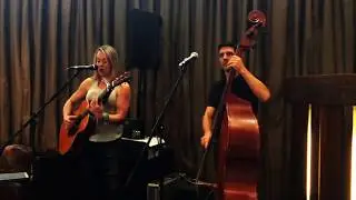 Perth Acoustic Duo: Nicki Rose & Shane Pooley