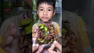 Tasting fried crickets #shorts #streetfood #Cambodia