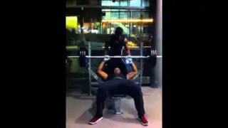 Quentin Hines Bench presses 315 lbs, 5 times