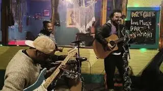 Sham Tanha Song - Old Manali Live 