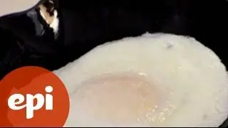 Как приготовить жареное яйцо, проще простого