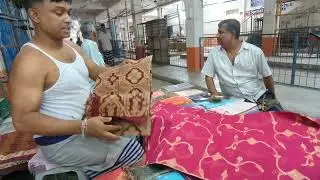 টাংগাইল তাঁত শাড়ির হাট যেখানে মাত্র ২০০ টাকা থেকে শুরু করে পাওয়া যায় তাঁতের শাড়ি
