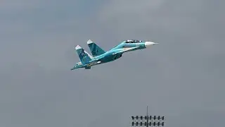難的出現  雄哥的雙70mm SU-27