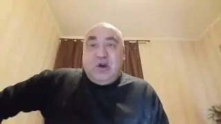 В черной, черной комнате....