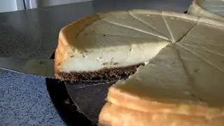 5,300cals of Cheesecake Eaten in 60 Seconds