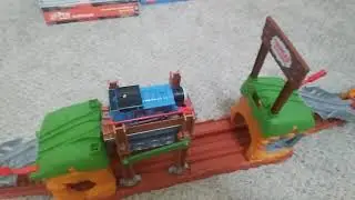 Thomas & Friends Walking Bridge Set Run