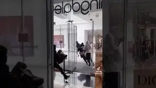Gucci store robbed in broad daylight #viral #shorts #fyp #stealing #robbery like for more