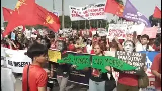 Тысячи филиппинцев вышли на антикоррупционный митинг