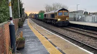 4E14 Felixstowe South Gbrf to Doncaster Iport Gbrf 66716 & 47 containers 08;53 Lea Road 17/12/2025
