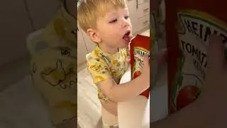 SHOCK CONTENT |  child eats oddities |  apples and ketchup