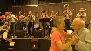 Red Ravens & Czechaholics - If I Were a Bird Polka