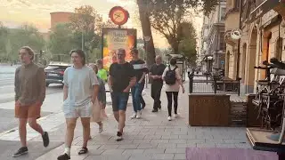 Stockholm Walks: Sveav&auml;gen to Odenplan. Relaxing city sunset walk in 4K