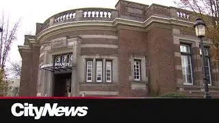 Toronto Public library branch denies a lost child to make a phone call, library apologizes