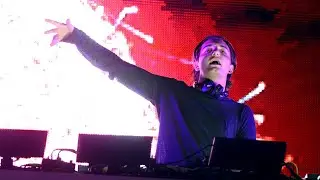 Alesso - Years ft. Matthew Koma (LIVE at Ultra Music Festival 2013)