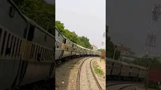 115Up Mosa Pak Express Leaving Multan #railway #pakistanrailways #musapakexpress #pakrailway