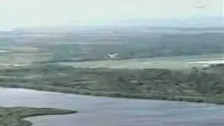 UFO shows up at landing of Space Shuttle Discovery !