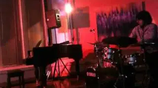 Drum/Sax Free Jazz into 