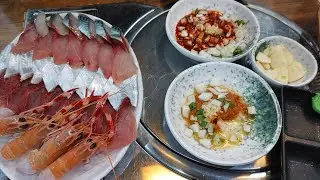 [Jeju Travel Vlog 10] Walking Tour to Oedolgae in Seogwipo | Miracle Library, Mart & Daiso Shopping