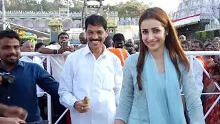 Actress Trisha Visists Tirumala Temple | Manastars Plus