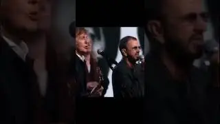 Ringo cantando &ldquo;With a little help for my friends&rdquo; en el 2015......#ringo #thebeatles #concierto