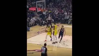 Jake LaRavia with the layup in transition - Lakers vs Cavaliers January 28, 2026