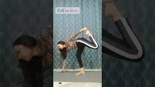 #yoga #flexibility #yogaonlineclasses #yogaathome