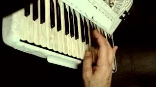 MOSK - PARI , EDO KRILIC ( KOMPONIST & INTERPRET )