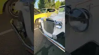 MINI MART CLASSIC CAR