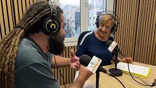 Acte i parlaments del Sopar de Nadal de Sants 3 Ràdio a les Cotxeres. (19-12-2025)