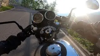 Café Racer ride in Italy - Moto Guzzi V7 Racer