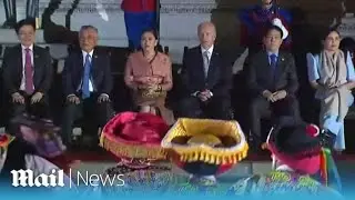 Joe Biden, Xi Jinping and APEC leaders meet for 'folkloric' summit dinner