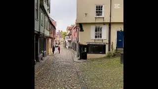 Elm Hill Norwich   Traditional Cobbled Street in the Heart of the City