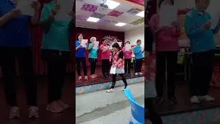 orang Taiwan itu tua muda suka nyanyi seru nganter sekolah inces