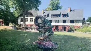 Ferch: Willkommen im Malerdorf! Die &bdquo;Perle am Schwielowsee&ldquo; & ObstkistenB&uuml;hne im K&uuml;nstlerdorf.