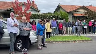 Live Auction @ 2/33 Dallas Avenue, Hughesdale, Vic 3166