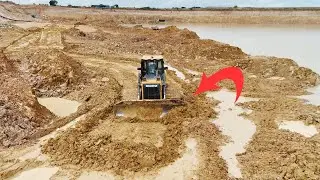 Amazing! Shantui Bulldozer vs  Deep Mud Heavy Grading and Land Reclamation in Action 4K 114