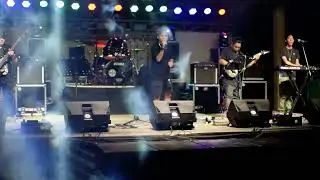 how am i supposed to live/cover by/rockwell band